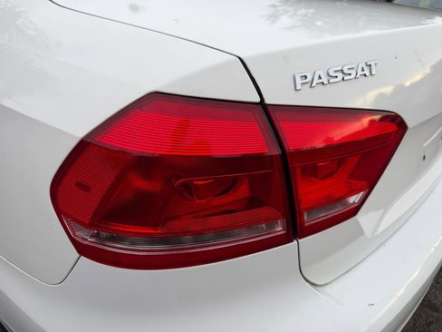 Used 2014 Volkswagen Passat 1.8T SE FWD image 12