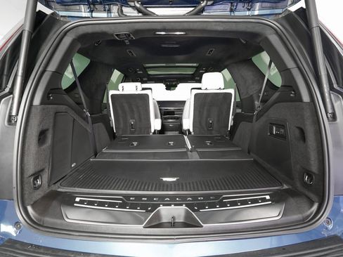 Used 2026 Cadillac Escalade Platinum Sport w/ LPO, ONYX Package image 14