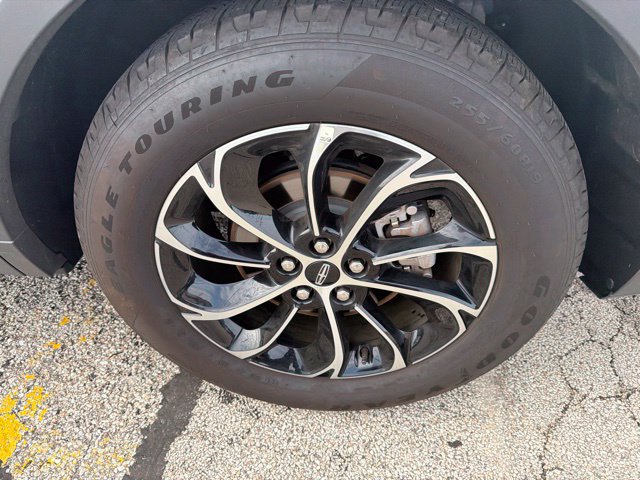 Used 2026 Lincoln Nautilus Premier AWD/4WD image 6