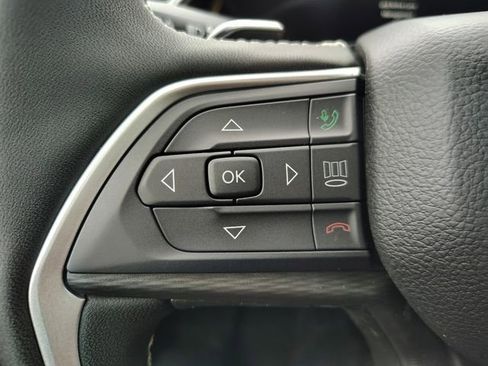 New 2025 Jeep Grand Cherokee L Laredo image 18