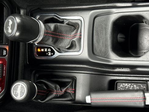 Used 2021 Jeep Wrangler Unlimited Rubicon AWD/4WD image 25