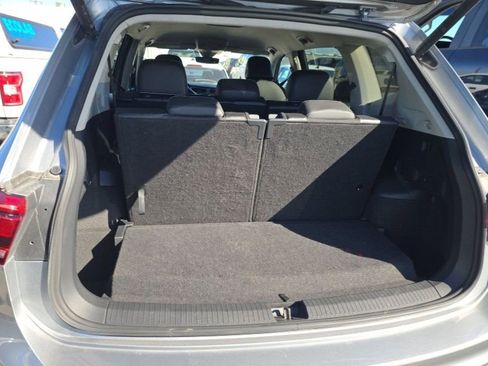 Used 2024 Volkswagen Tiguan SE image 22