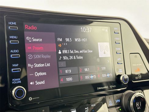 Certified 2022 Toyota Highlander XLE image 25