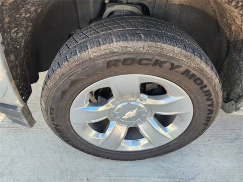 Used 2016 Chevrolet Silverado 1500 LTZ w/ Sport Package AWD/4WD image 8