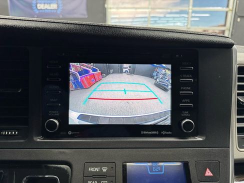 Used 2018 Toyota Sienna XLE Premium image 26