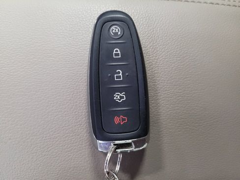 Used 2019 Ford Escape SEL FWD image 32