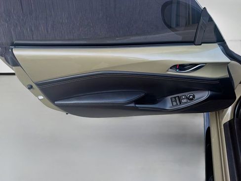 Used 2023 MAZDA MX-5 Miata Club RWD image 19