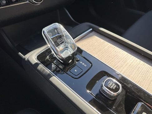 New 2026 Volvo XC90 B6 Plus w/ Protection Package image 14