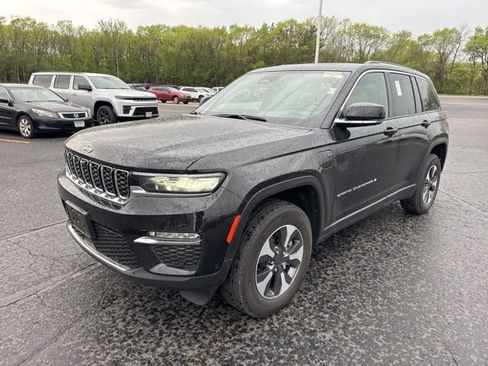 Used 2022 Jeep Grand Cherokee Limited 4xe w/ Luxury Tech Group II AWD/4WD image 4