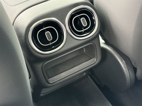 New 2025 Mercedes-Benz GLC 300 4MATIC image 13