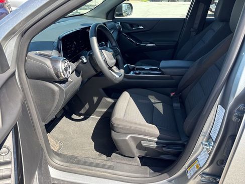 Used 2026 Chevrolet Equinox LT FWD image 21