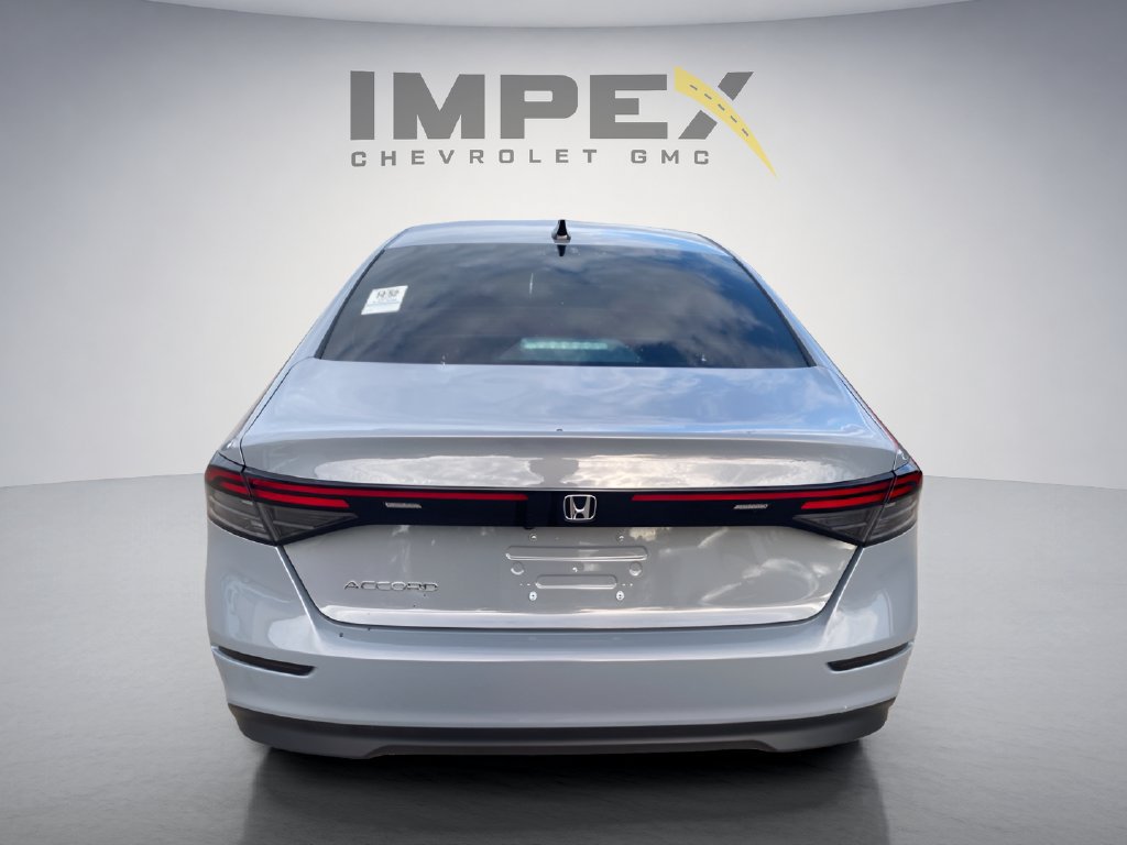 Used 2025 Honda Accord SE image 4