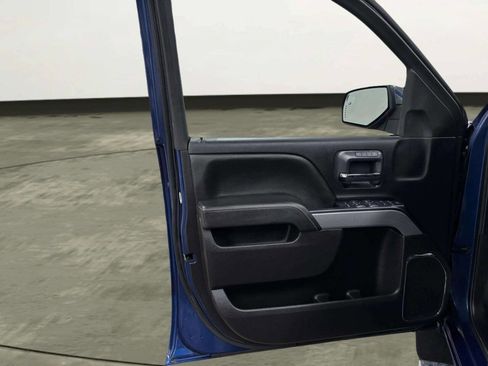 Used 2018 Chevrolet Silverado 1500 LTZ Z71 image 12