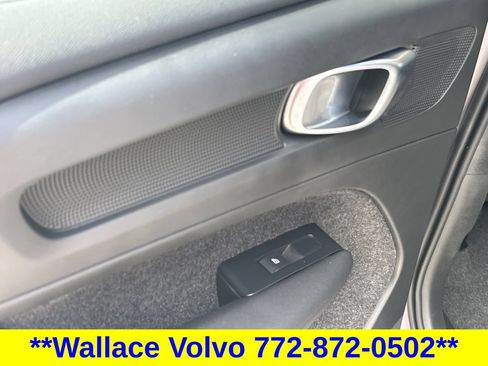 Used 2026 Volvo XC40 B5 Plus AWD/4WD image 12