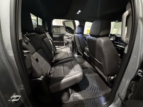 Used 2025 Chevrolet Silverado 1500 LT Trail Boss w/ Convenience Package II image 7