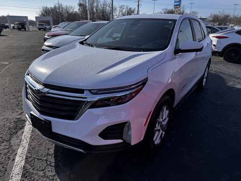 Used 2024 Chevrolet Equinox LT w/ LPO, Floor Liner Package image 5