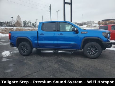 Used 2024 GMC Sierra 1500 AT4X image 3