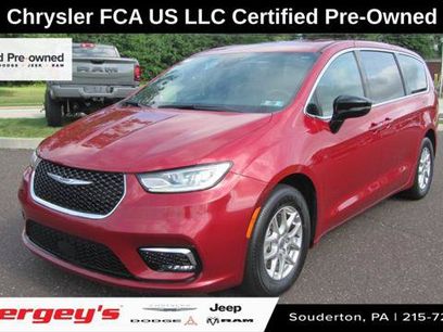 Certified 2025 Chrysler Pacifica Select