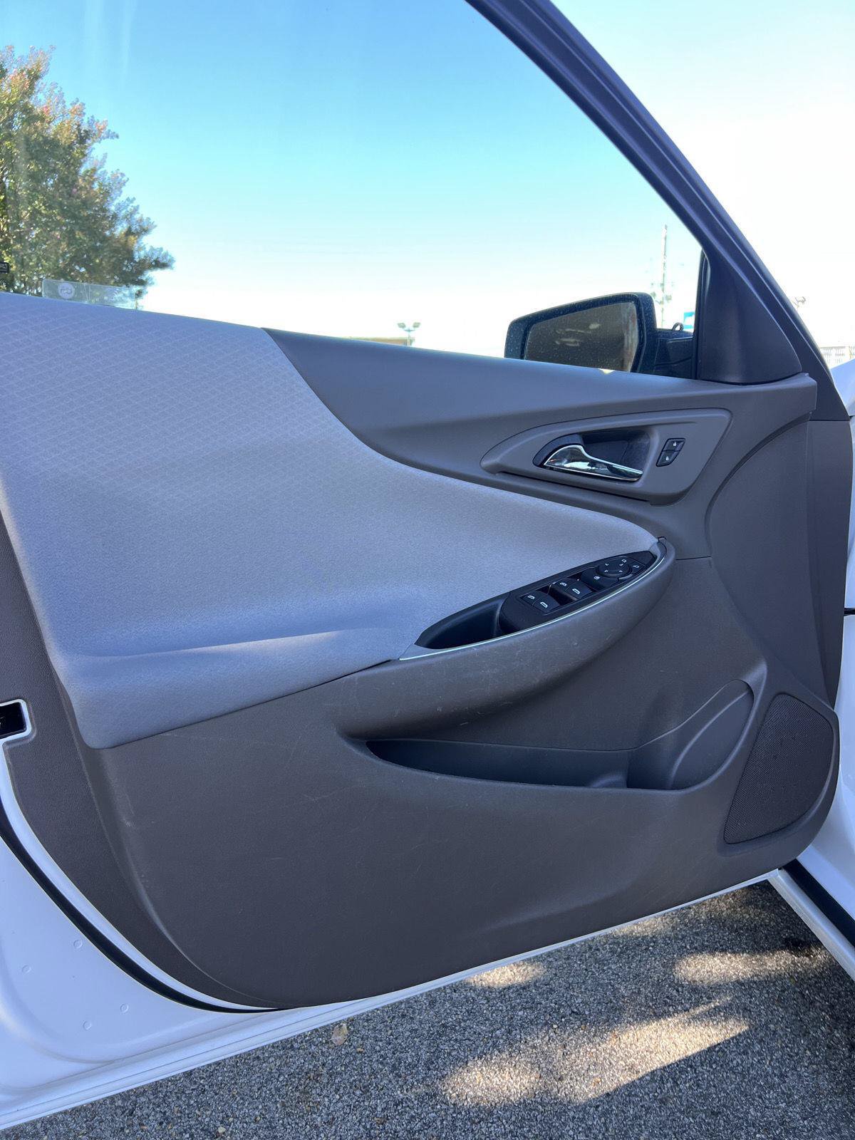 Used 2022 Chevrolet Malibu LT FWD image 27