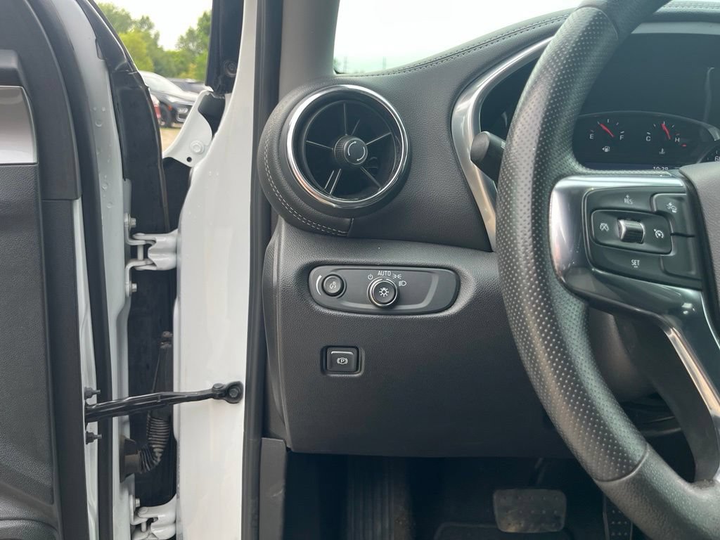Used 2023 Chevrolet Blazer LT FWD image 21