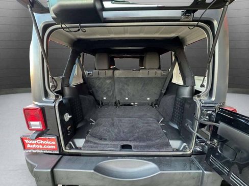 Used 2015 Jeep Wrangler Unlimited Sport AWD/4WD image 12
