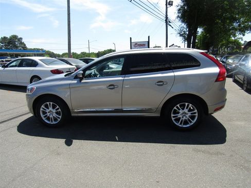 Used 2016 Volvo XC60 T5 Premier image 4