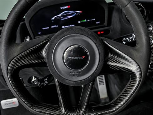 Used 2018 McLaren 720S RWD image 27