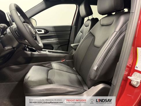 New 2026 Jeep Compass Latitude image 16