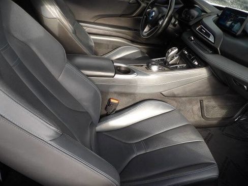 Used 2019 BMW i8 Roadster image 34