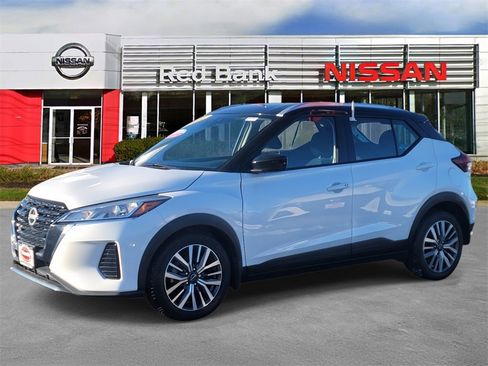 Certified 2024 Nissan Kicks SV image 5