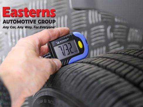 Used 2025 Hyundai Venue SE image 29