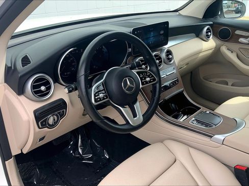 Used 2022 Mercedes-Benz GLC 300 4MATIC w/ Premium Package Lite image 18