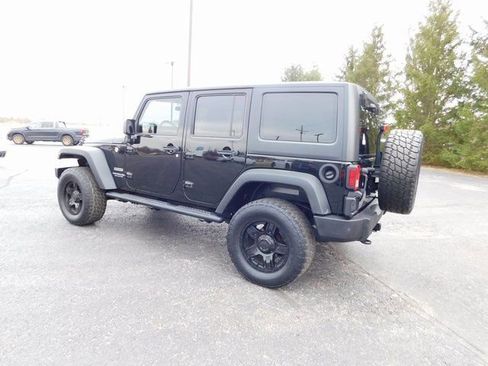 Used 2017 Jeep Wrangler Unlimited Sport w/ Max Tow Package image 5