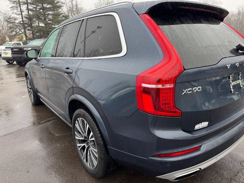 Used 2021 Volvo XC90 T6 Momentum image 12