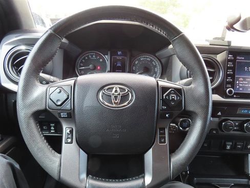 Used 2021 Toyota Tacoma TRD Off-Road image 18