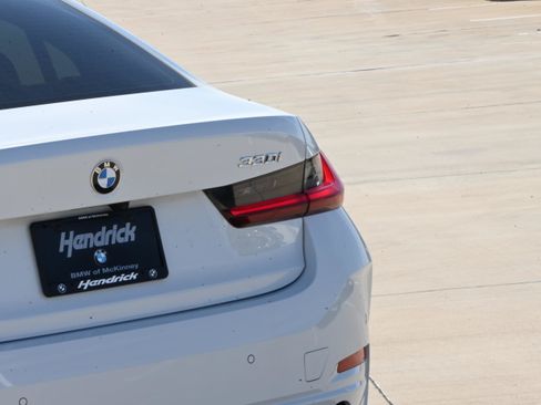 Used 2026 BMW 330i Sedan w/ Convenience Package RWD image 8