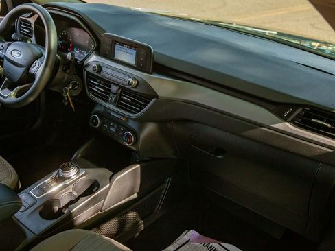 Used 2020 Ford Escape S image 11
