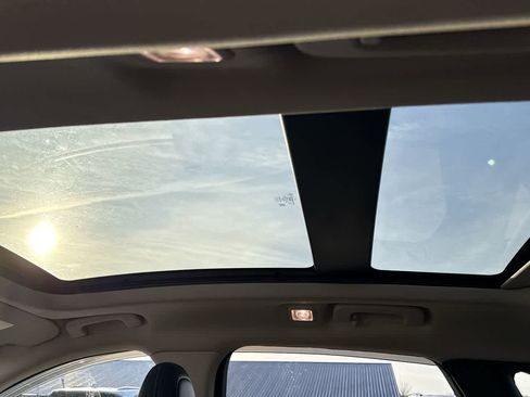 Used 2020 Ford Escape SEL image 18