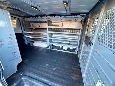 Used 2017 Chevrolet Express 3500 image 14