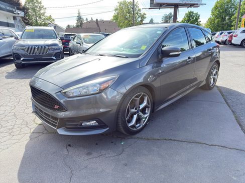 Used 2018 Ford Focus ST FWD image 2