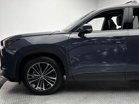 Used 2024 Toyota Grand Highlander AWD Hybrid image 5
