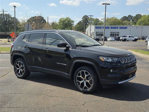 New 2026 Jeep Compass Limited AWD/4WD image 3