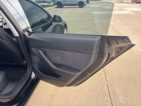 Used 2021 Tesla Model 3 Long Range image 18