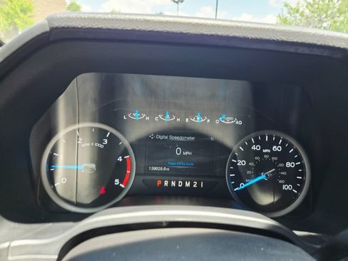 Used 2015 Ford F250 XL w/ Power Equipment Group AWD/4WD image 17