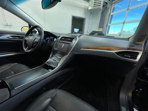 Used 2014 Lincoln MKZ Hybrid FWD image 32