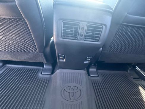 Used 2018 Toyota 4Runner SR5 Premium RWD image 36