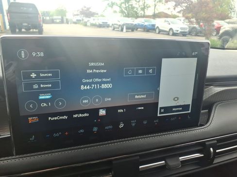 Used 2023 Lincoln Corsair Reserve AWD/4WD image 16