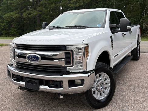 Used 2018 Ford F250 XLT w/ XLT Value Package AWD/4WD image 45
