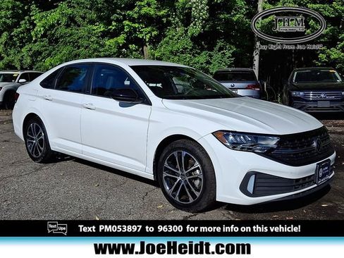 Certified 2023 Volkswagen Jetta Sport FWD image 1