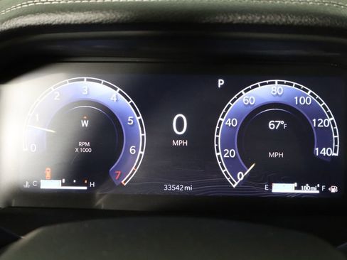 Used 2024 Jeep Grand Cherokee Limited w/ Black Appearance Package image 11